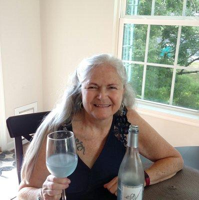 Photo of Lynne B.
