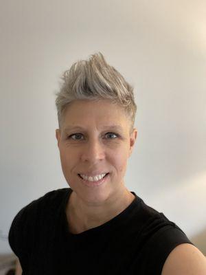 Photo of Julie D.