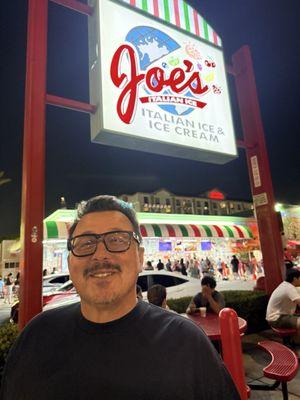 Photo of Wayne L.
