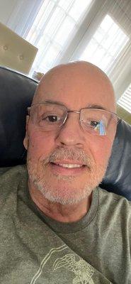 Photo of Kenneth L.
