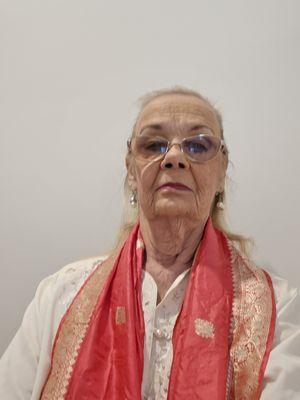 Photo of Linda T.