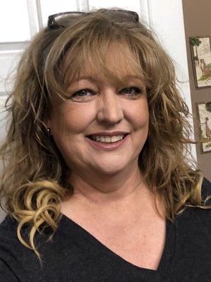 Photo of Lisa F.