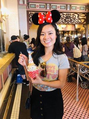 Photo of Amy L.