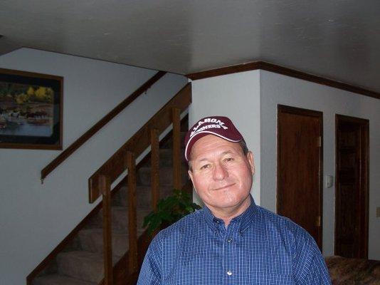 Photo of Larry W.
