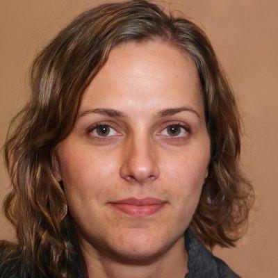 Photo of Elise N.