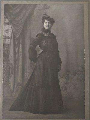 Photo of Elaine L.