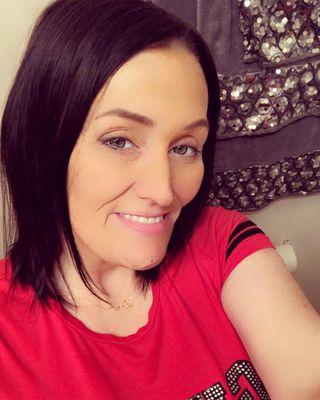 Photo of Julie H.