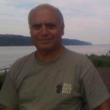 Photo of Leslie B.