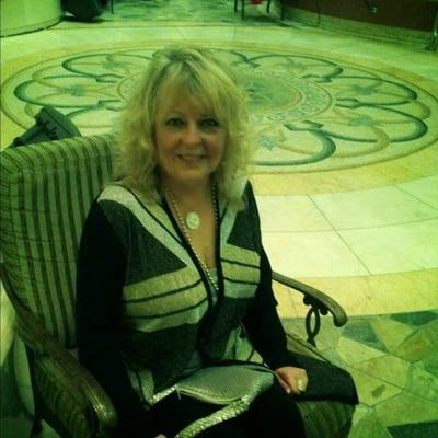 Photo of Linda S.