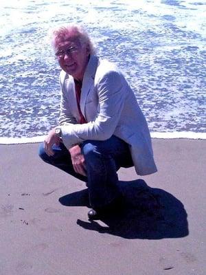 Photo of Bruce E.