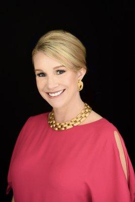 Photo of Deanna E.