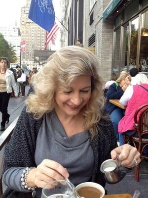 Photo of Lynn E.