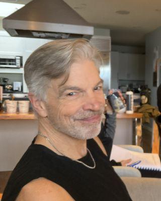 Photo of Robert L.