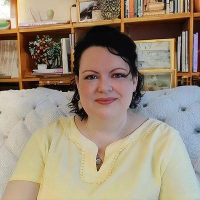 Photo of Emily L.