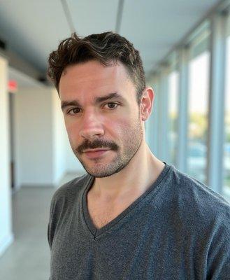 Photo of Aaron L.
