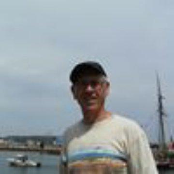 Photo of Larry E.