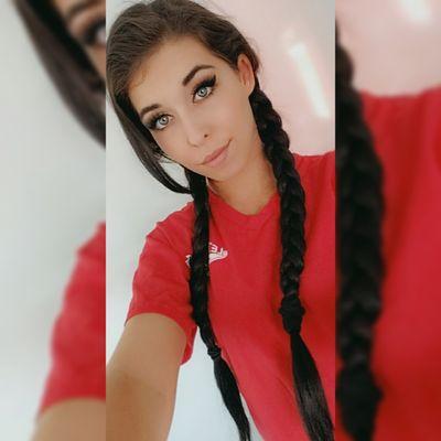 Photo of Janelle M.