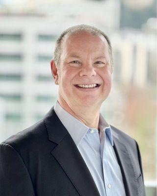 Photo of Paul L.