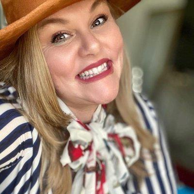 Photo of Robyn L.