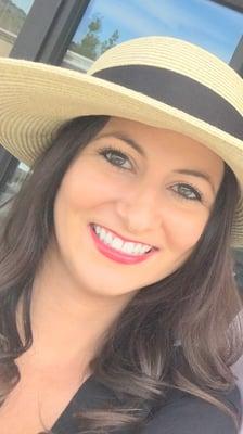 Photo of Elaine B.