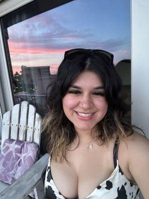 photo of Julieee ..