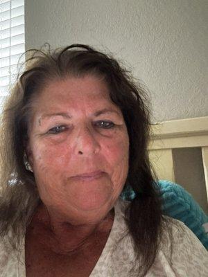 Photo of Linda L.