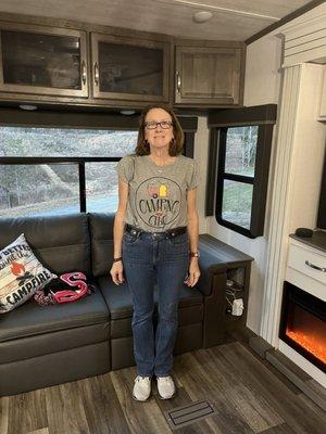 Photo of Lynn M.