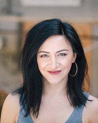 Photo of Lindsay L.
