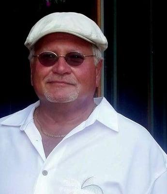 photo of Bruce R.