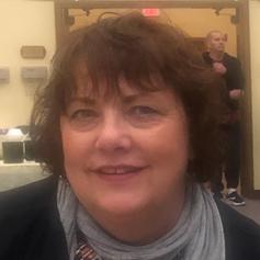 Photo of Ellen L.