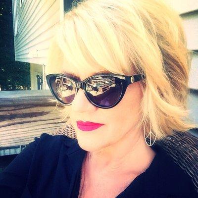 Photo of Debra M.