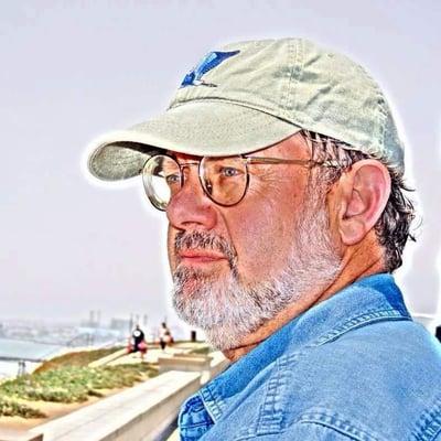Photo of David L.