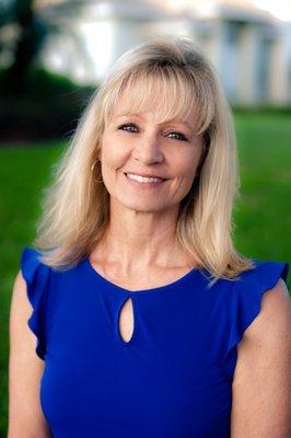 Photo of Lora K.
