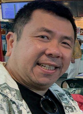 Photo of Derek T.