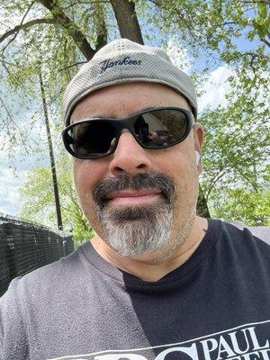 Photo of Robert L.