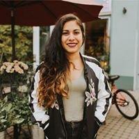 Photo of Rebekah L.