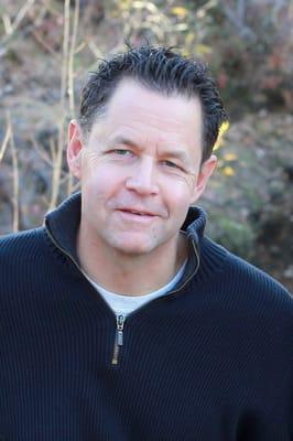 Photo of Dennis M.