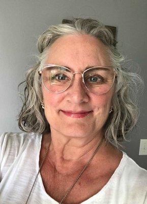 Photo of Pamela L.