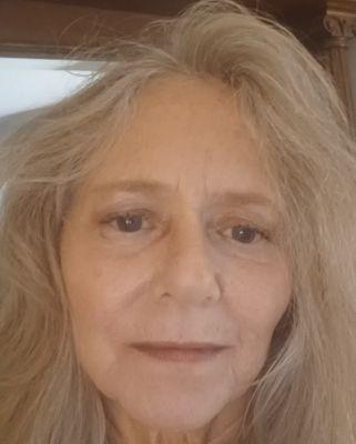 Photo of Suzanne M.