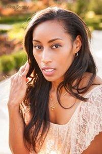 Photo of Lauren J.