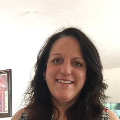 Photo of Linda R.