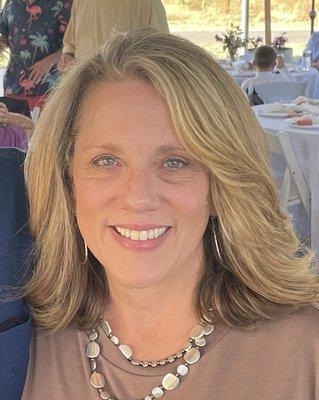 Photo of Laura R.