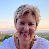 Photo of Elisa L.