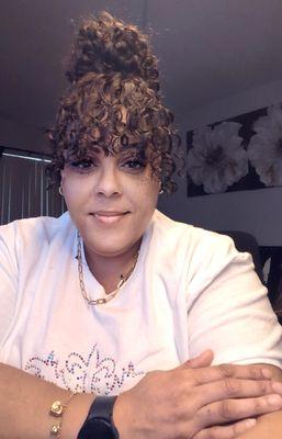 Photo of Ms Tee Y.