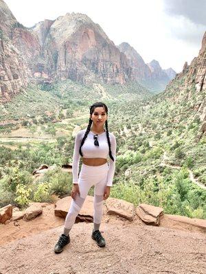 Photo of Cindy E.