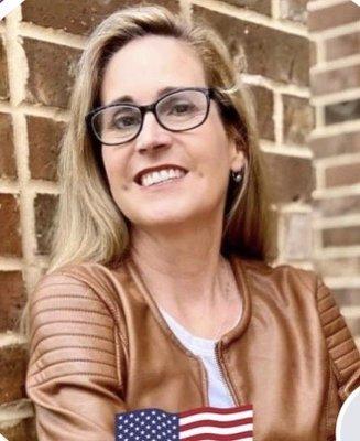 Photo of Julie B.