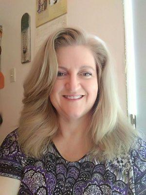 Photo of Annette L.