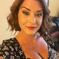 Photo of Tara E.