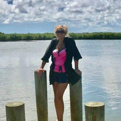 Photo of Debi T.