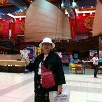 Photo of Lois M.